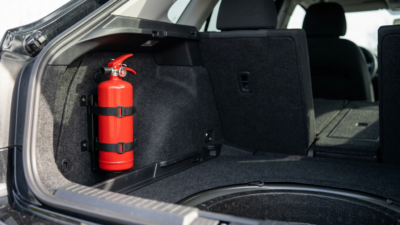 Огнетушитель для легкового автомобиля: какой нужен по нормам