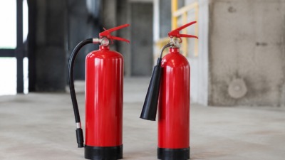 Порошковый или углекислотный огнетушитель: что выбрать